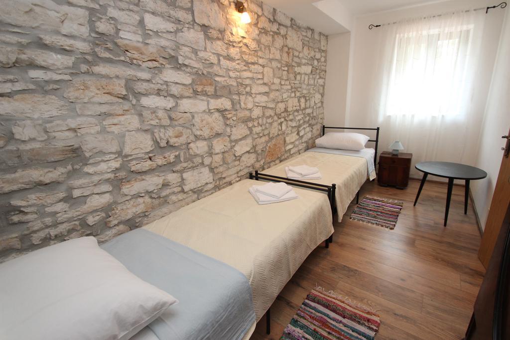 Holiday Home Vinkovic Porec Bagian luar foto